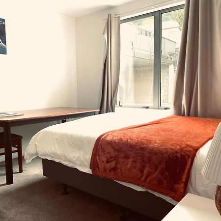 Ming'S Lakeside Goldleaf Suites Queenstown Exteriér fotografie