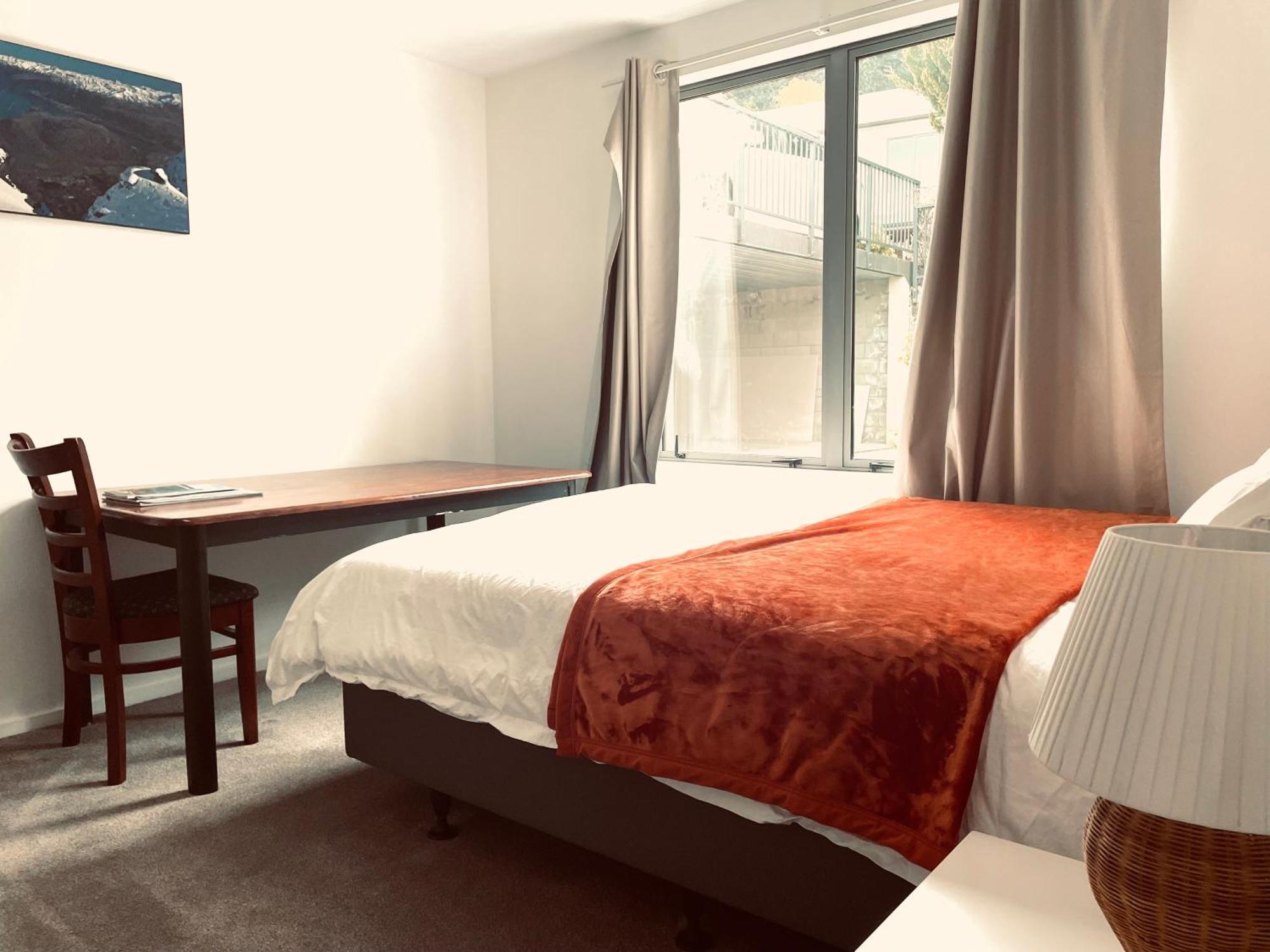 Ming'S Lakeside Goldleaf Suites Queenstown Exteriér fotografie