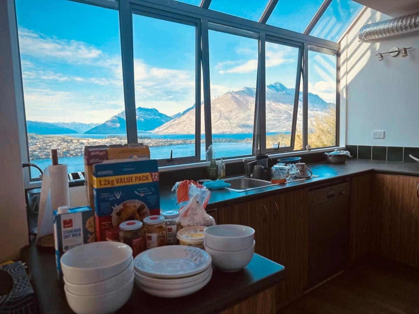 Ming'S Lakeside Goldleaf Suites Queenstown Exteriér fotografie