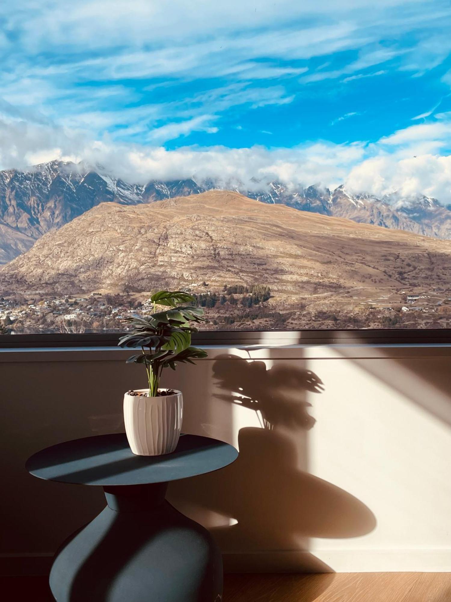 Ming'S Lakeside Goldleaf Suites Queenstown Exteriér fotografie