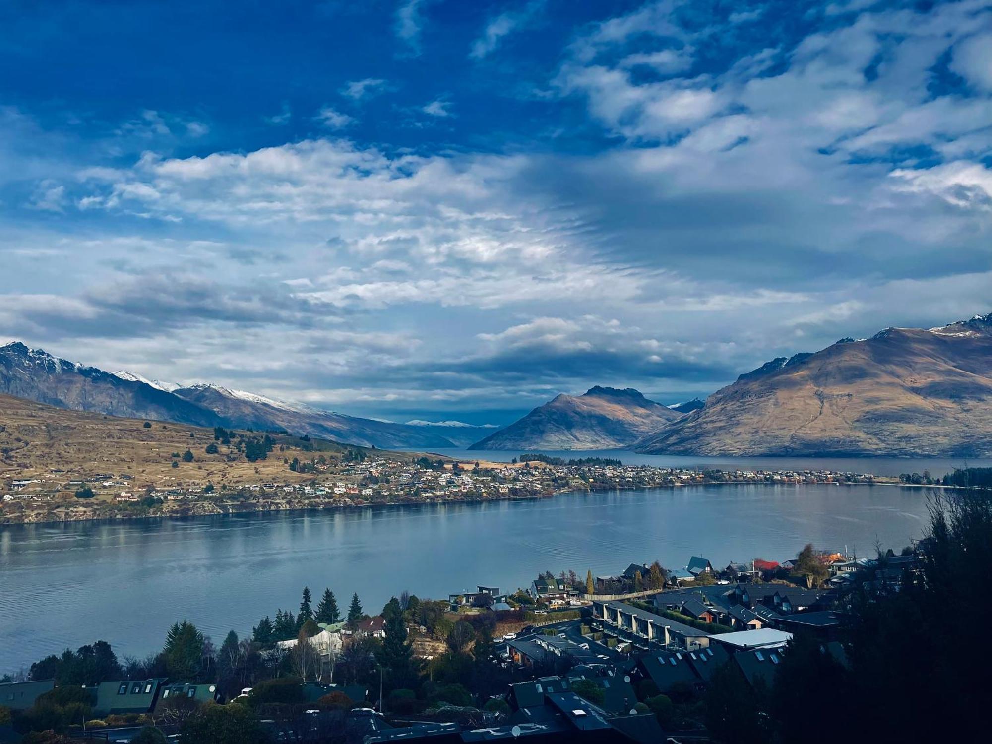 Ming'S Lakeside Goldleaf Suites Queenstown Exteriér fotografie