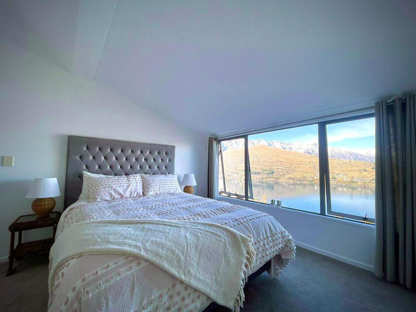 Ming'S Lakeside Goldleaf Suites Queenstown Exteriér fotografie